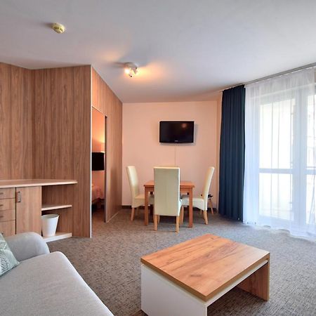 Apartament Prywatny W Diva Spa 코워브제크 외부 사진