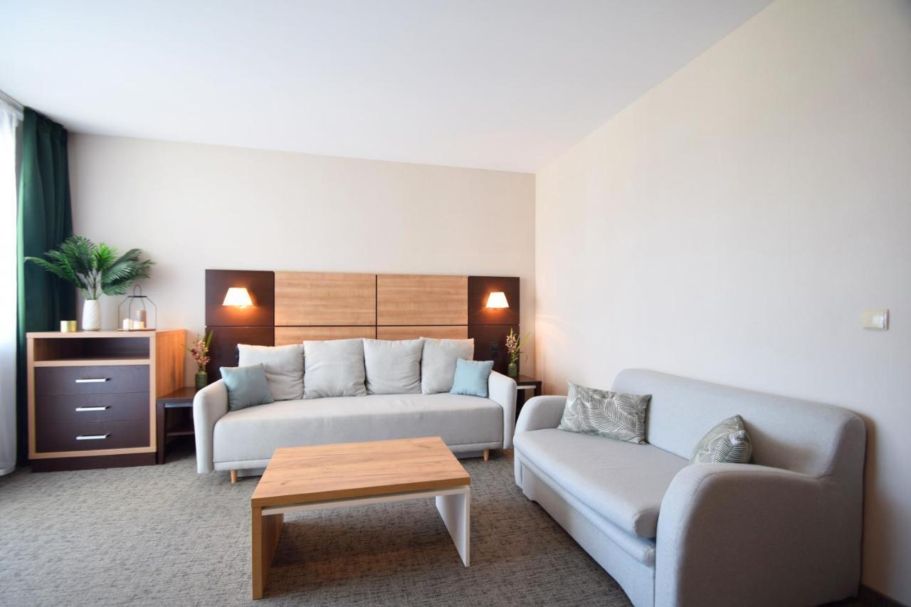 Apartament Prywatny W Diva Spa 코워브제크 외부 사진